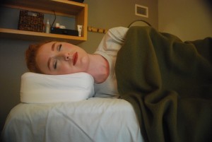 Hosmer Chiropractic Health girl side sleeping